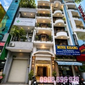 Hình ảnh thực tế mặt tiền căn nhà bán 24 Lý Thường Kiệt Phường 7 Quận 10 chính chủ, sổ hồng riêng.