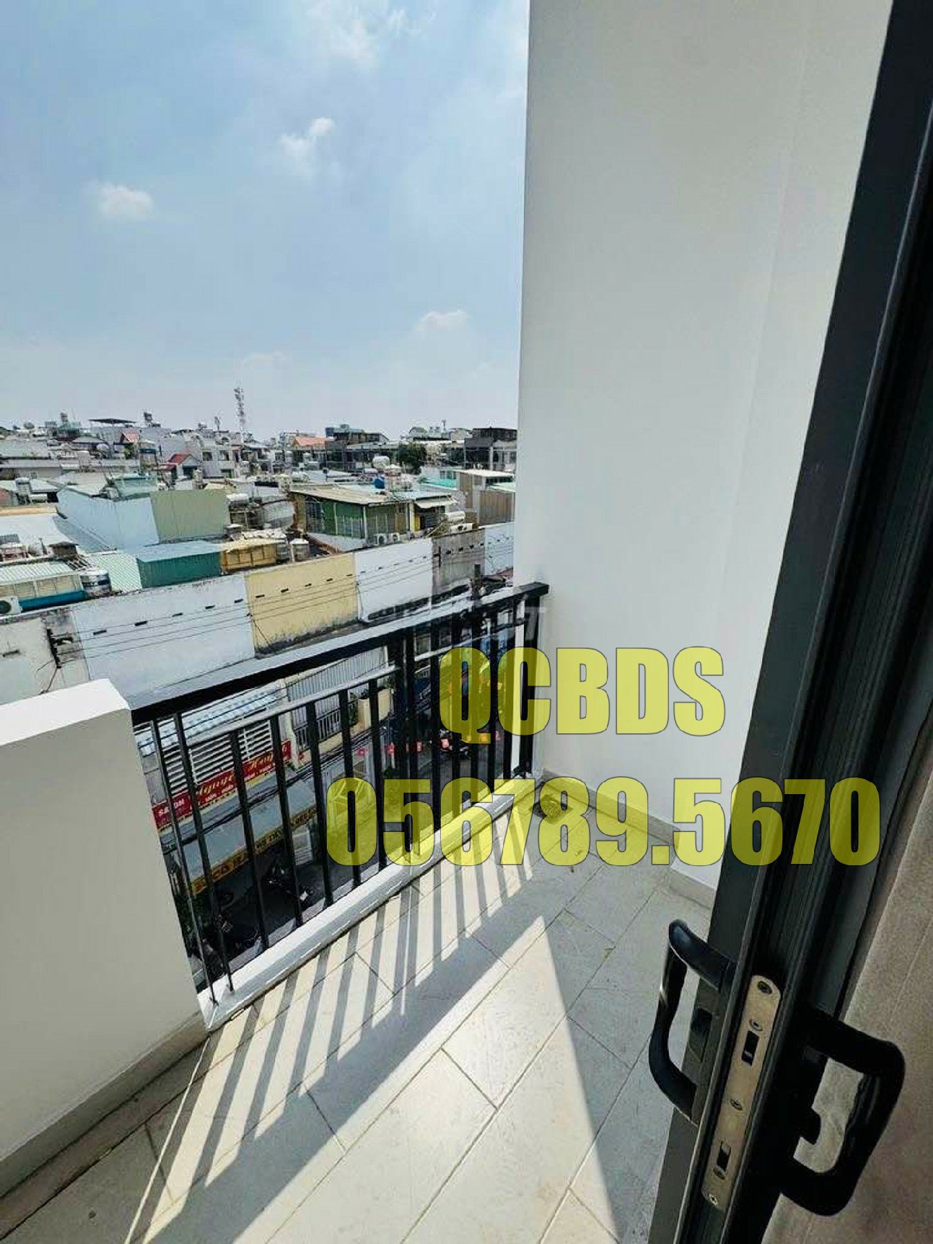 Bán nhà 601B CMT8 Quận 10 - 81 mét vuông 5 lầu 43 601b cmt8 duong truoc nha 2 oto tranh.jpg
