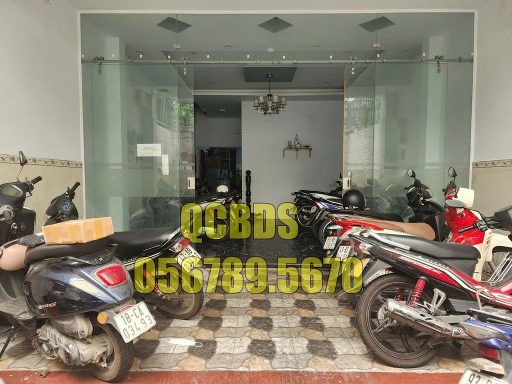 Bán nhà 266/82/50 Tô Hiến Thành Quận 10 - 100 mét vuông 5 lầu 45 ban nha hem 266 to hien thanh khoang cach oto tranh.jpg