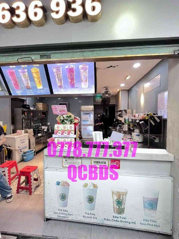 Bán nhà 112 Đồng Nai 88 mét vuông 2 tầng 22 Góc quay toàn cảnh đường trước nhà 112 Đồng Nai Quận 10 rộng 11m, 4 xe ô tô tránh nhau dễ dàng.