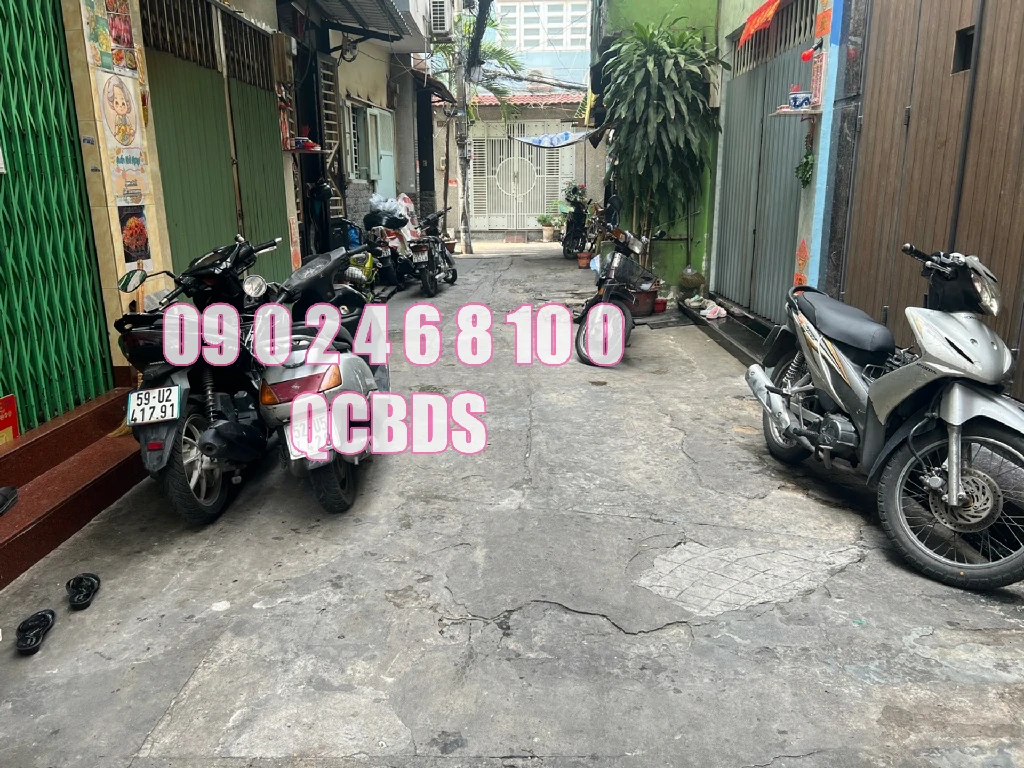 Bán nhà 153/25/7 Nguyễn Tiểu La Quận 10 - 24 mét vuông 2 lầu 43 153 25 nguyen tieu la cau thang khung cot.jpg