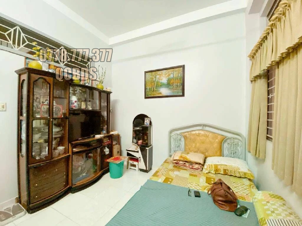 Bán nhà 268/33 Nguyễn Tiểu La Quận 10 - 45 mét vuông 3 lầu 51 268 33 cau thang da hoa cuong chac chan.jpg