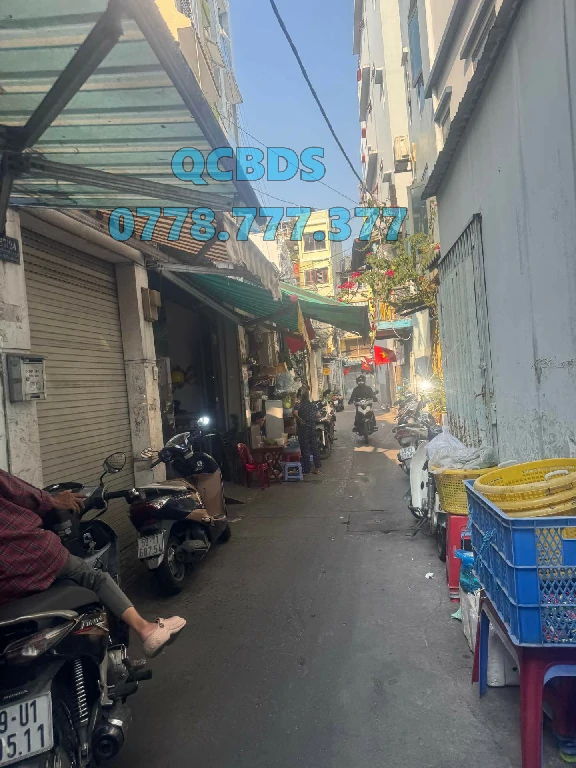Bán nhà 37/26 Nguyễn Ngọc Lộc Quận 10 - 26 mét vuông 2 lầu 47 37 26 nguyen ngoc loc bai do xe oto.jpg
