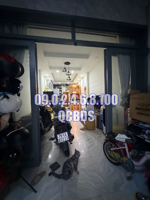 Bán nhà 526/2E Lê Hồng Phong Quận 10 - 33 mét vuông 5 lầu 52 526 le hong phong cau thang chac chan.jpg