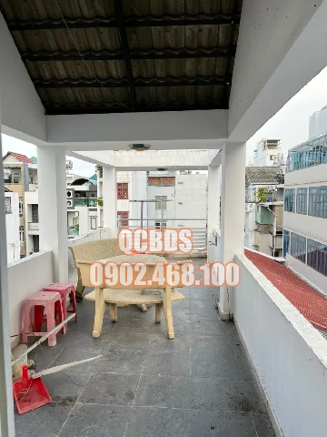 Bán nhà 666/16/17 3/2 Quận 10 - 47 mét vuông 5 lầu 68 666 3 2 cau thang chac chan.jpg