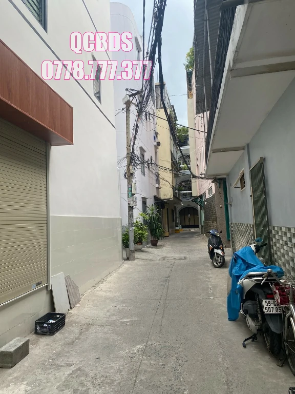 Bán nhà 165/21 3 Tháng 2 Quận 10 - 43 mét vuông 2 lầu 50 ban nha 3 thang 2 quan 10 phong khach.jpg