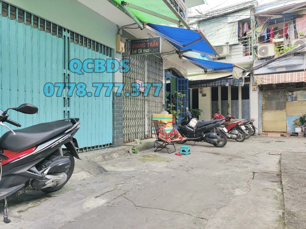 Bán nhà 601/36/18N CMT8 Quận 10 - 28 mét vuông 3 lầu 37 ban nha hem cmt8 ngo 1 o to.jpg 1