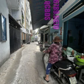 Bán nhà 166/2 Hồ Bá Kiến Quận 10 - 31 mét vuông 2 lầu