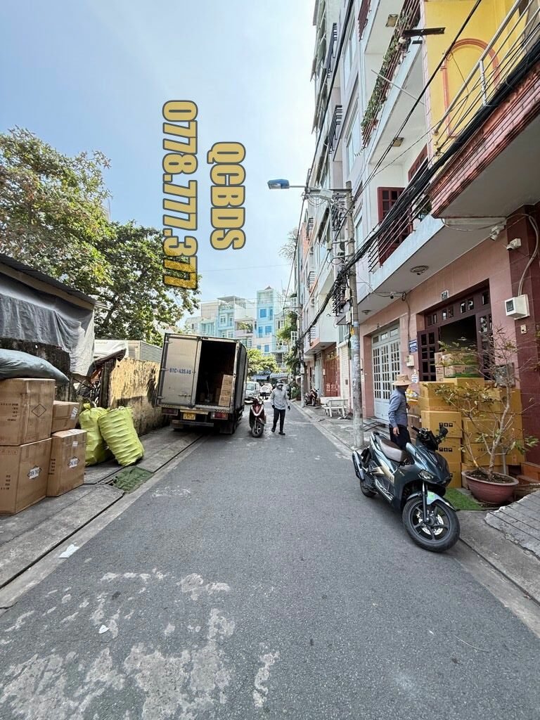 Bán nhà 60 Nguyễn Giản Thanh Quận 10 - 62 mét vuông 4 lầu 65 ban nha nguyen gian thanh duong 4 oto tranh nhau.jpg rotated