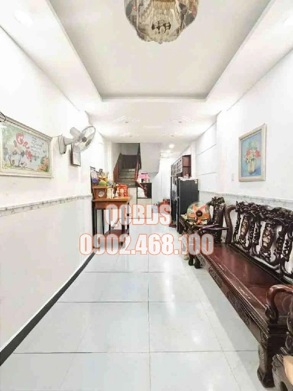 Bán nhà 193/20 Nguyễn Tiểu La Quận 10 - 30 mét vuông 5 lầu 39 ban nha quan 10 193 20 nguyen tieu la phong khach.jpg