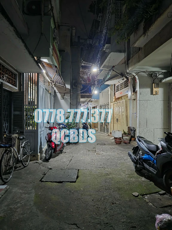 Bán nhà 266/33 Nguyễn Tri Phương Quận 10 - 39 mét vuông 4 lầu 77 ban nha quan 10 266 33 nguyen tri phuong phong khach.jpg