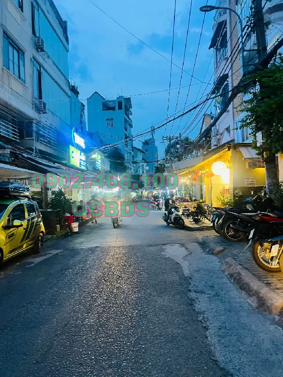 Bán nhà 343/18K Tô Hiến Thành Quận 10 - 39 mét vuông 5 lầu 39 ban nha quan 10 343 18k to hien thanh phong khach.jpg