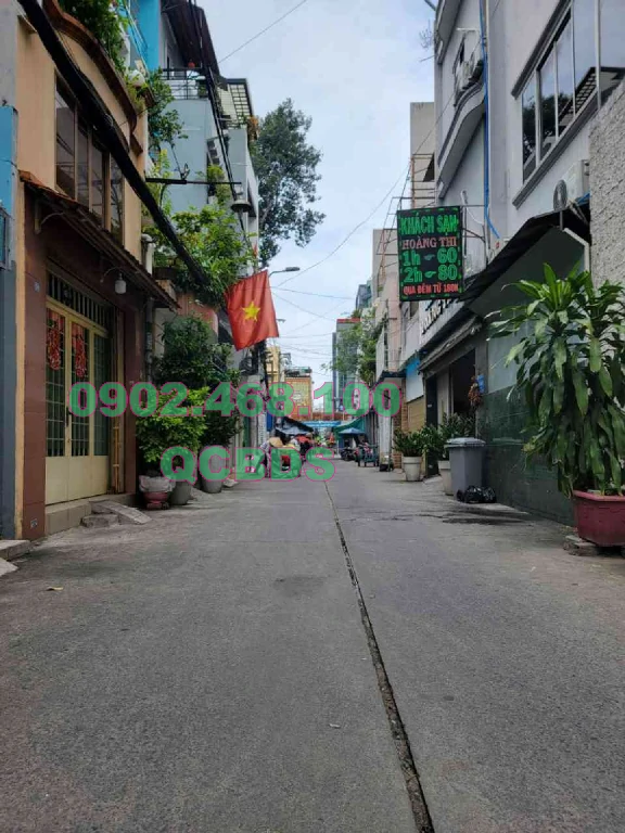 Bán nhà 474/23/4 Nguyễn Tri Phương Quận 10 - 61 mét vuông 3 lầu 49 ban nha quan 10 474 23 nguyen tri phuong phong khach.jpg