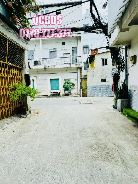Bán nhà hẻm 601/1A CMT8 Quận 10 - 36 mét vuông 2 lầu 23 ban nha quan 10 601 1a cmt8 phong khach.jpg
