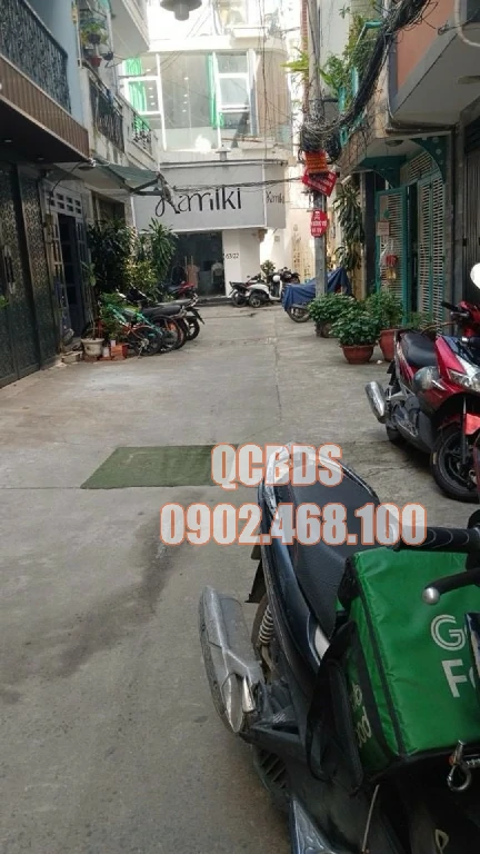 Bán nhà hẻm 63/4 3 Tháng 2 Quận 10 - 24 mét vuông 4 lầu 48 ban nha quan 10 63 4 3 thang 2 phong khach.jpg