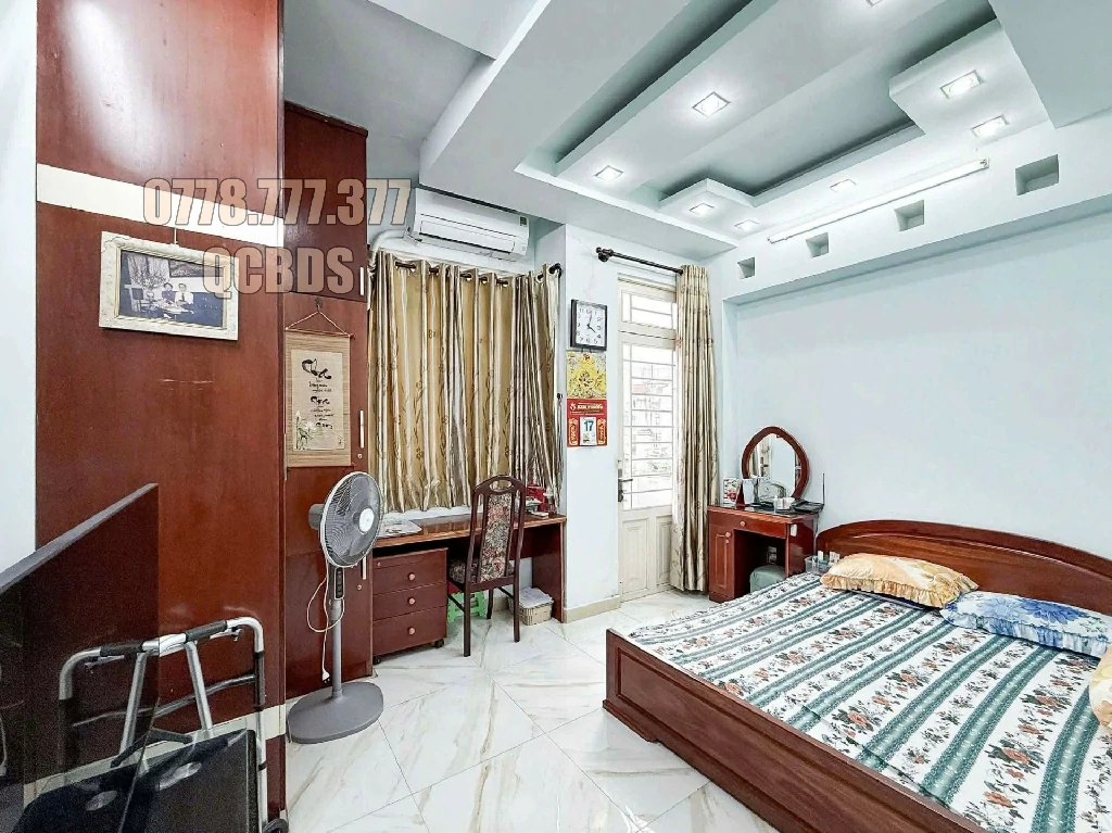 Bán nhà 252/47E Cao Thắng Quận 10 - 50 mét vuông 5 lầu 80 cho thue nha cao thang tang tret sanh don khach.jpg