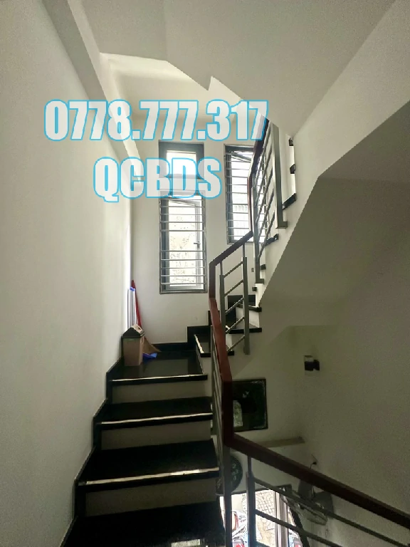 Bán nhà hẻm 475/2E CMT8 Quận 10 - 36 mét vuông 4 lầu 86 mua nha cmt8 quan 10 phong khach dai 16m.jpg