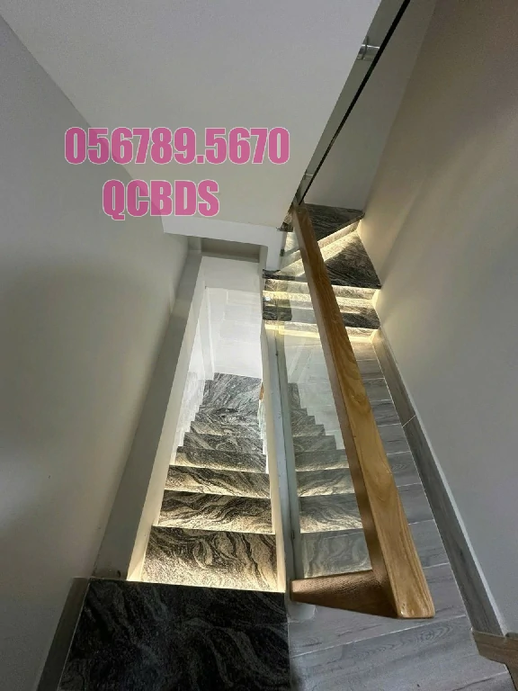 Bán nhà hẻm 2/6D Trần Nhân Tôn Quận 10 - 18 mét vuông 3 lầu 49 nha dat tran nhan ton phong khach.jpg